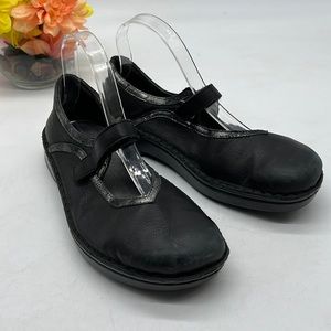 NAOT Black Leather Maryjane Loafer Size 10. BLO2878A